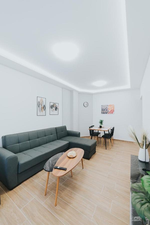 Comfy And Stylish Apartment Thessaloniki Exterior photo